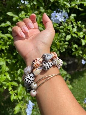 Made in Hawaii ♡ Shell Bracelet